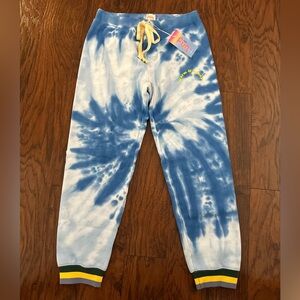 NWT Warm Fun Brand - Size M